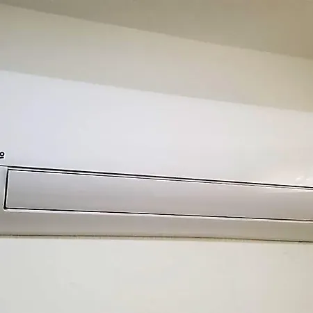 Huge Evleri 3 فندق إتْشميلير